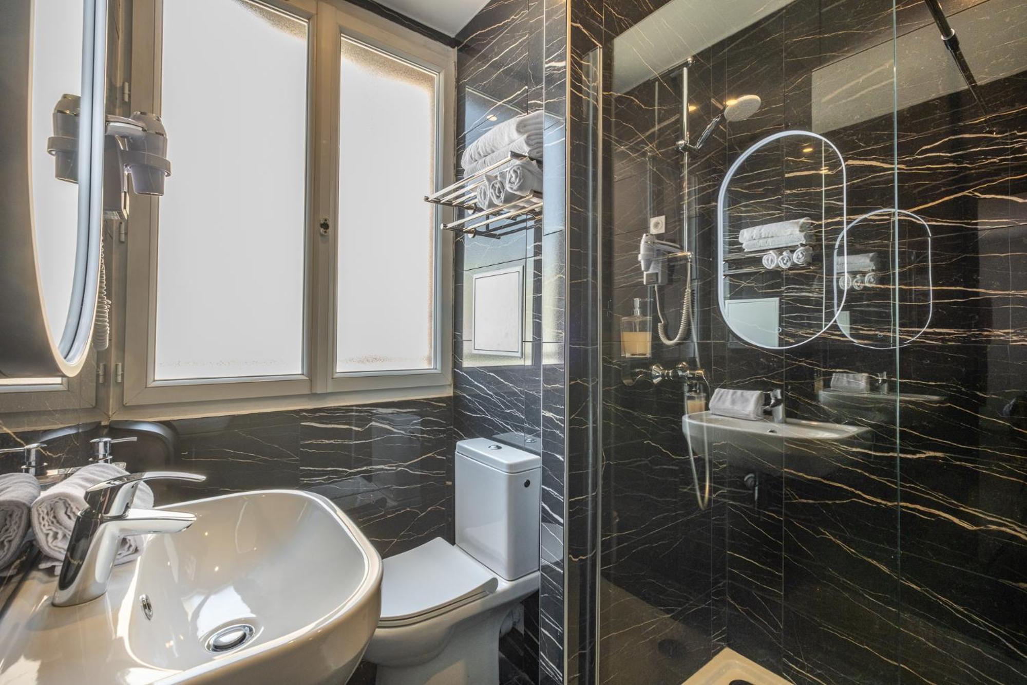 The Originals Boutique, Hotel Le Marignan,Le Havre Centre Gare Buitenkant foto