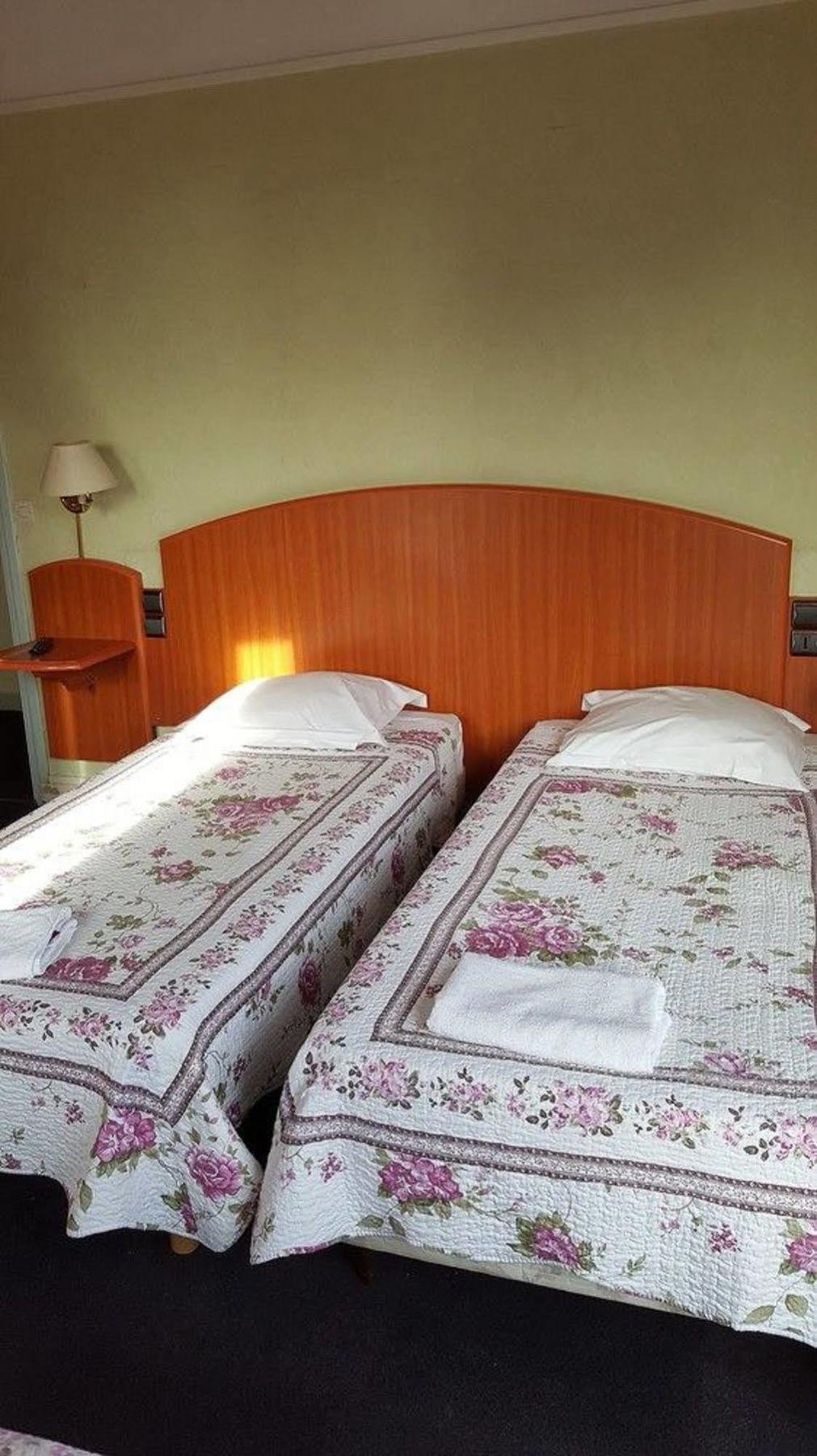 The Originals Boutique, Hotel Le Marignan,Le Havre Centre Gare Buitenkant foto